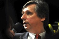 Současný šéf Českého statistického úřadu a budoucí předseda úřednické vlády Jan Fischer. Současný šéf Českého statistického úřadu a budoucí předseda úřednické vlády Jan Fischer.