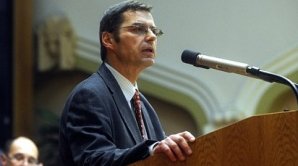 Radn� pro kulturu V�clav Novotn� m� odvolat ��fy dvou pra�sk�ch divadel a orchestru