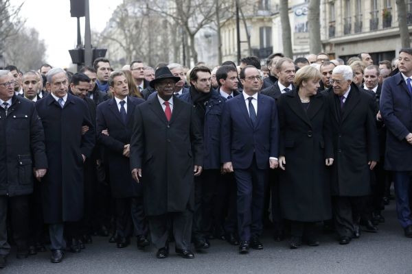 V paíském prvodu za Charlie Hebdo chybí americký prezident Barack Obama.