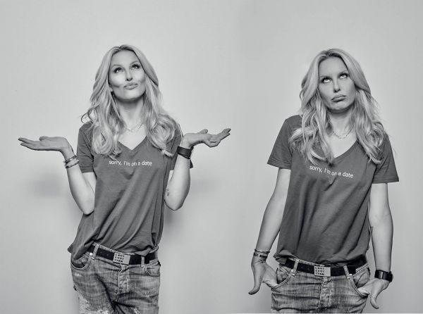 �esk&aacute; modelka Simona Krainov&aacute; v rozhovoru beze slov.