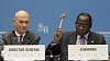 Generální tajemník WTO Pascal Lamy a předsedající konference Aganga kladívkem potvrzují oficiální přijetí Ruska do Světové obchodní organizace. Generální tajemník WTO Pascal Lamy a předsedající konference Aganga kladívkem potvrzují oficiální přijetí Ruska do Světové obchodní organizace.