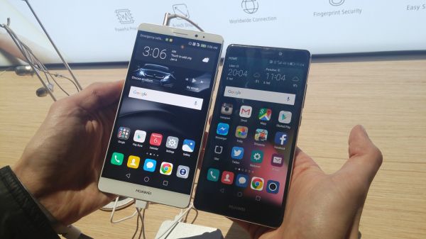 Huawei Mate 8 (vlevo) vedle huawei Ascend Mate 7