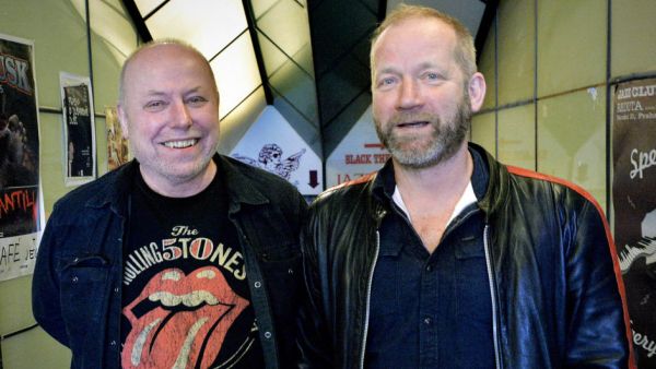 Zakladatel kapel Jasn&aacute; p&aacute;ka a Hudba Praha Michal Ambro� vydal prvn&iacute; s&oacute;lovou desku nazvanou Srde�n&iacute; p�&iacute;b�h.