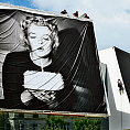 Happy birthday, dear festival, přeje Cannes Marilyn Monroe