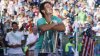 Spokojen� Nadal s trofej� pro v�t�ze turnaje v Indian Wells