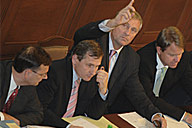 poslanci-snemovna-192-128.jpg