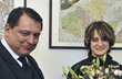 Předseda ČSSD Jiří Paroubek a olympijská vítězka Martina Sáblíková Předseda ČSSD Jiří Paroubek a olympijská vítězka Martina Sáblíková