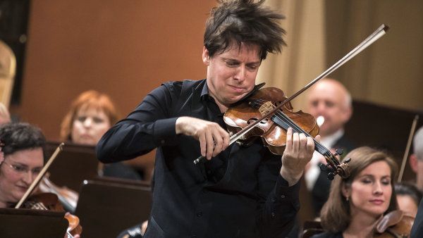 Sn&iacute;mek ze �tvrte�n&iacute;ho zahajovac&iacute;ho koncertu �esk&eacute; filharmonie.