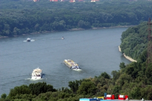 dunaj_lod_plavba_s.jpg