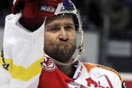 Jaroslav Bednář se raduje po jedné ze svých čtyř vstřelených branek. Jaroslav Bednář se raduje po jedné ze svých čtyř vstřelených branek.