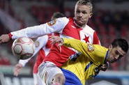 Petr Trapp ze Slavie a Admir Ljevakovič z Teplic. Petr Trapp ze Slavie a Admir Ljevakovič z Teplic.