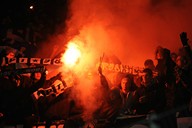 Fanou�ci Hamburku na stadionu v Edenu. 