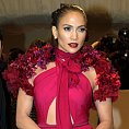 Jennifer Lopez,Alexander McQueen