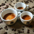 Espresso, doppio a ristretto - t�i zp�soby, jak si vychutnat k�vu z p��stroje na espresso bez ml�ka.