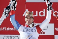 Carlo Janka slaví na stupních vítězů prvenství v obřím slalomu na MS ve Val d´Isere. Carlo Janka slaví na stupních vítězů prvenství v obřím slalomu na MS ve Val d´Isere.