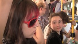 Plná nevidomých a neslyšících vyjela tramvaj číslo 22 do pražských ulic Plná nevidomých a neslyšících vyjela tramvaj číslo 22 do pražských ulic