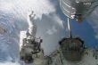 V�stup pos�dky raketopl�nu Endeavour do voln�ho prosotru