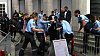 Policist� has� mu�e, co se zap�lil p�ed soudem v Oslu
