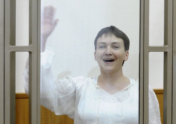 Ukrajinská pilotka Nadija Savenková by mohla být vydána na Ukrajinu, naznail ruský ministr spravedlnosti.