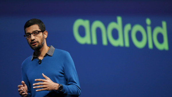 Sundar Pachai nahradí na pozici šéfa Googlu jeho spoluzakladatele Larryho Page.