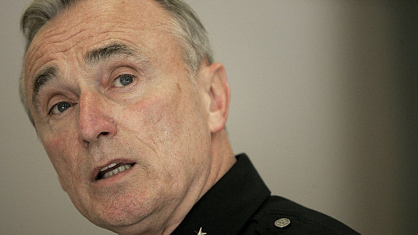 William Bratton má pomoci nastolit pořádek ve Velké Británii