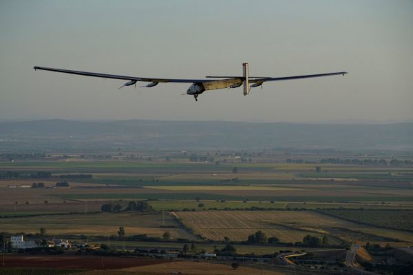 &Scaron;v&yacute;carsk&yacute; letoun na sol&aacute;rn&iacute; pohon Solar Impulse 2