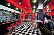 Restaurace James Dean na pra�sk�m Star�m M�st� je dokonalou kopi� klasick�ch americk�ch "dining�".