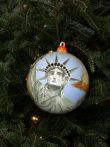 vanoce_Bily_dum_koule-ny_275x367_.jpg