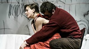 V�sm�ch, s n�m� Tereza Vili�ov� odm�t� pokus sv�ho man�ela o usm��en�, pat�� k nejsiln�j��m moment�m