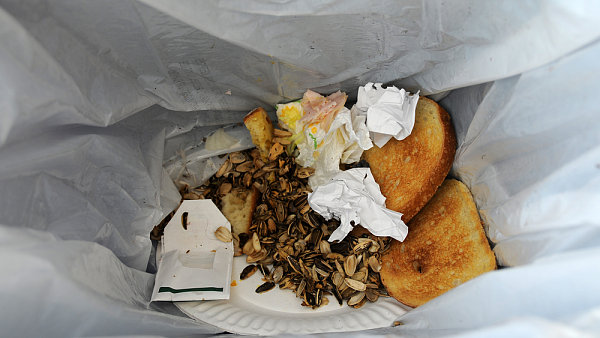 Průměrný Evropan vyhodí ročně 174 kilogramů jídla.