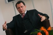 Poplatky jsou důležitý bod našeho programu, ale pro vládu Jana Fischera fatální být nemusí, říká Jiří Paroubek. jiri_paroubek_185x122.jpg