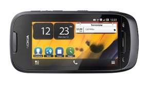 Telefon Nokia s opera�n�m syst�mem Symbian Belle