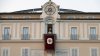 Posledn� rozlou�en� Benedikta XVI. z balkonu s�dla Castel Gandolfo