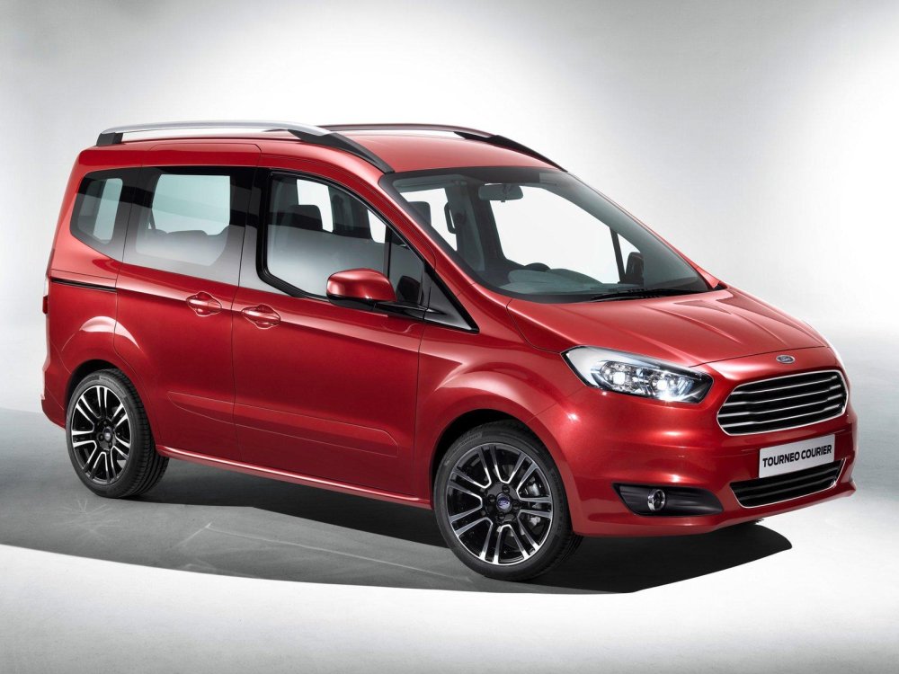 Ford Courier Rodinu dodávek doplní malý Courier.