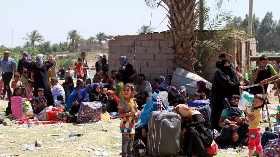 Obyvatelé Rámádí utekli pøed islamisty do Bagdádu.