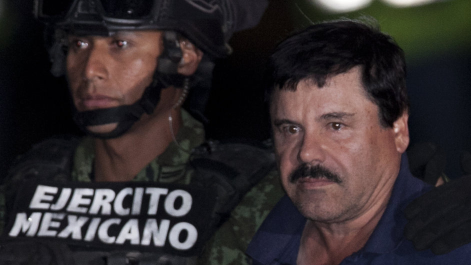Mexick drogov boss Guzmn byl po zaten pesunut zpt do vzen, ze kterho se mu loni podailo utct.