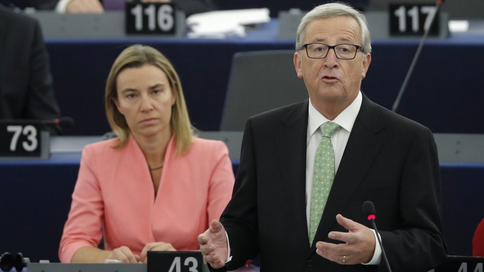 Jean-Claude Juncker p�i obhajov�n� 