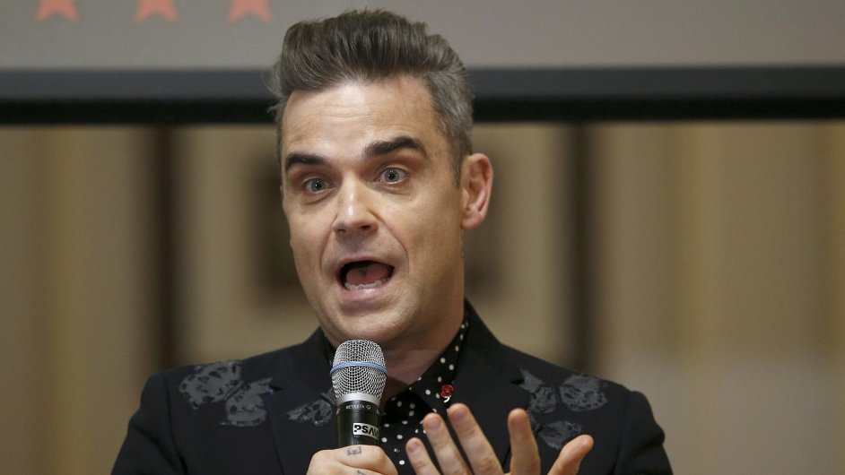 Zpvk Robbie Williams na snmku z pondln tiskov konference v Londn, kde oznmil nov turn.