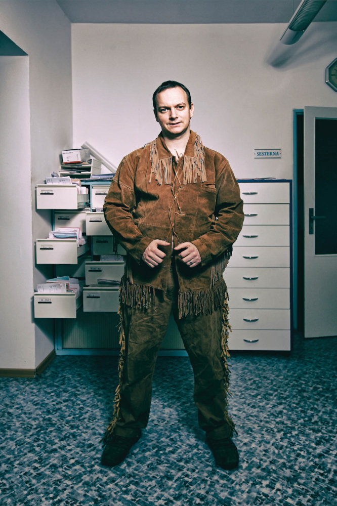 Jiří Rohlíček mladší hraje Old Shatterhanda.