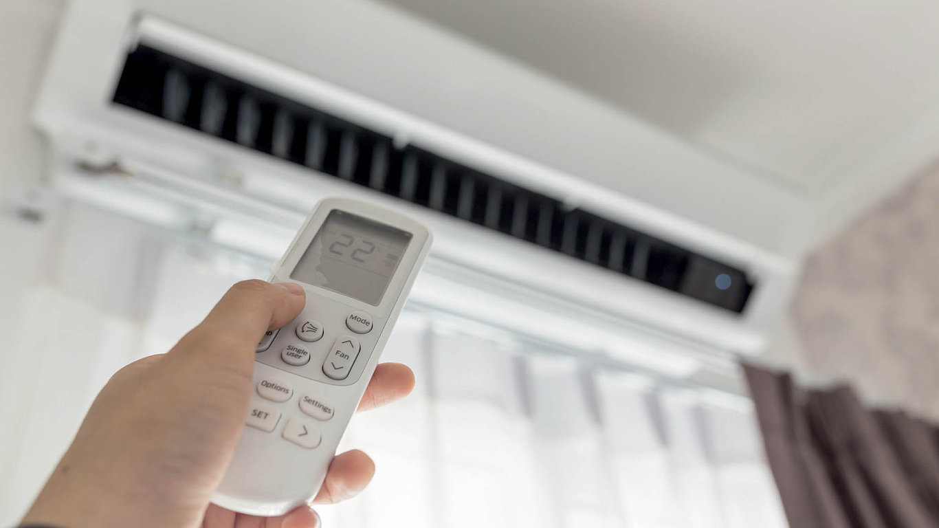 Klimatizaci dnes najdete prakticky vude - od obchodnch dom, kancel a veejnch prostor pes auta a stle astji a po rodinn domy a byty.