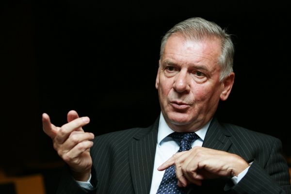 Vratislav Kulh&aacute;nek