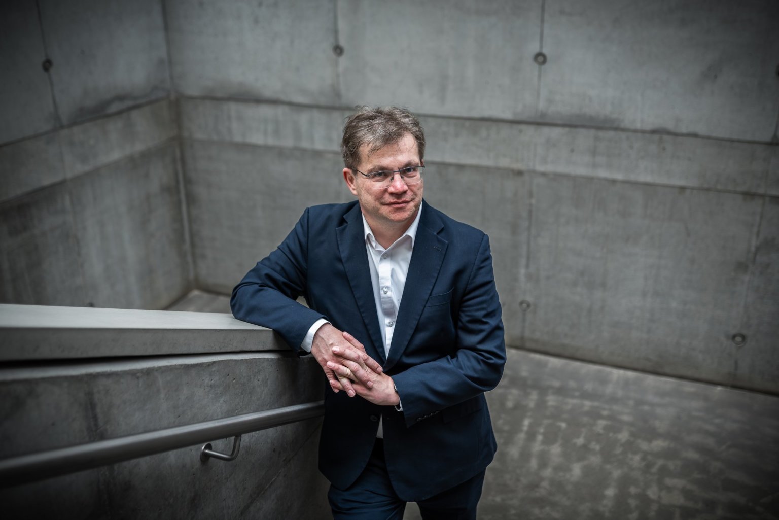 Výzkumné instituce jsou dnes hodnocené metodikou, která už sice není jen o počtu publikací, ale stále v ní ještě není dostatečně zohledněná aplikovatelnost vědeckých výsledků v praxi. Na tu je třeba klást důraz. (Foto: Tomáš Belloň) Výzkumné instituce jsou dnes hodnocené metodikou, která už sice není jen o...