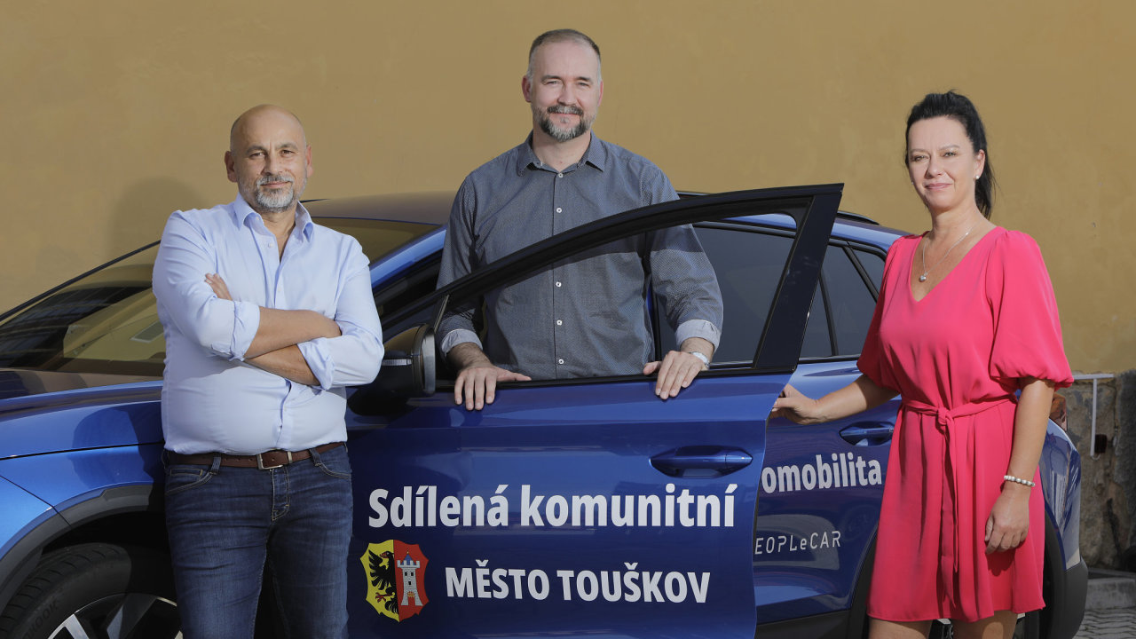 Tou�kov, Elektromobilita v Tou�kov� na Plze�sku, starostka, Kate�ina...