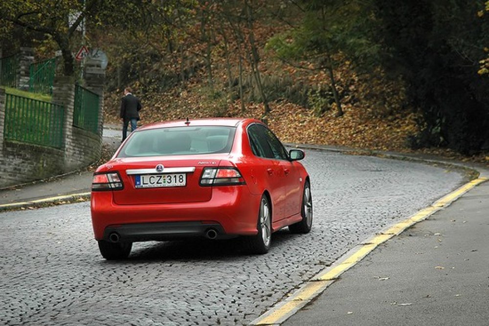 Saab 9-3 Sport Sedan 1.9 TTiDS Saab 9-3 Sport Sedan 1.9 TTiDS