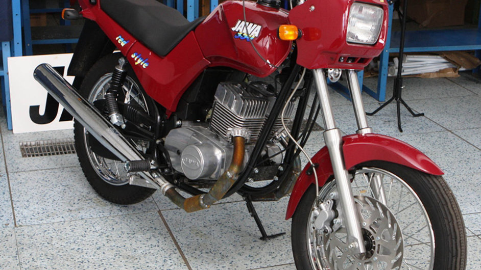 Nejvc motocykl prod Jawa na Kub. V souasnosti in 90 procent vroby typ Jawa 350 s typovm oznaenm 640 (na snmku), kter fakticky vychz z vrobku vyvinutho ji v 80. letech.