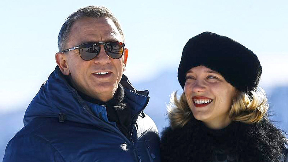 Daniel Craig jako agent 007 a Lea Seydouxov pi naten bondovky Spectre