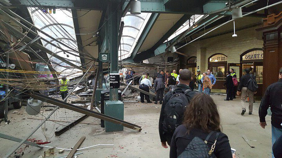 /// Twitter user Cephster has given permission for AP to use this photo of the train crash in Hoboken [cid:6F1CAFC1-A614-402E-BBD0-B7F77178FD24]--Michael SisakAssociated Presso) 215-446-6640c) 2