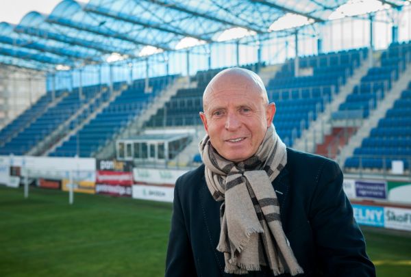 Tren&eacute;rem fotbalist� Mlad&eacute; Boleslavi se stal b&yacute;val&yacute; sl&aacute;vista Karel Jarol&iacute;m