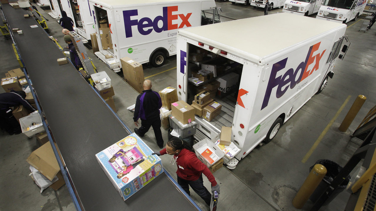 Spoleènost FedEx zvýšila svùj zisk o padesát procent.