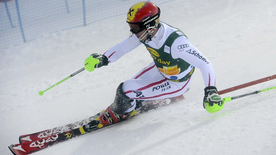 Marcel Hirscher v prvnm slalomu sezony ve finskm Levi